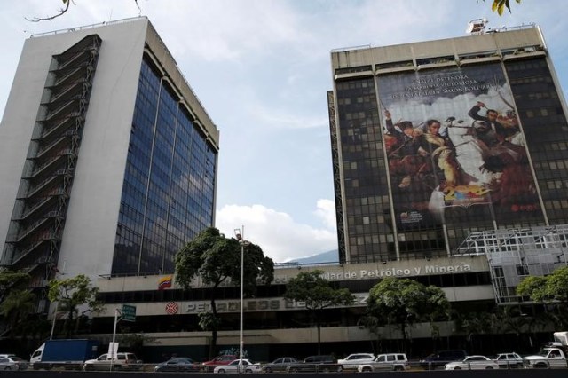 La casa matriz de la petrolera estatal venezolana PDVSA en Caracas, jul 21, 2016.  REUTERS/Carlos Garcia Rawlins