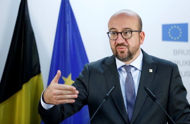 El Primer Ministro de Bélgica, Charles Michel, informa a los medios durante una reunión cumbre de líderes de la Unión Europea en Bruselas, Bélgica, el 19 de octubre de 2017. REUTERS / Francois Lenoir