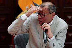 Vicepresidente de Ecuador dice que no escapará y pide que se revelen pruebas
