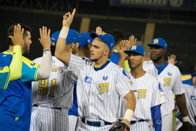 Magallanes vs Cardenales de Lara Estadio JBP de Valencia (foto AVS PHOTO REPORT)