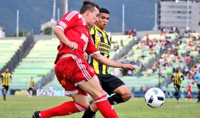 Caracas y Táchira pactan en el clásico, lideran Carabobo y Mineros