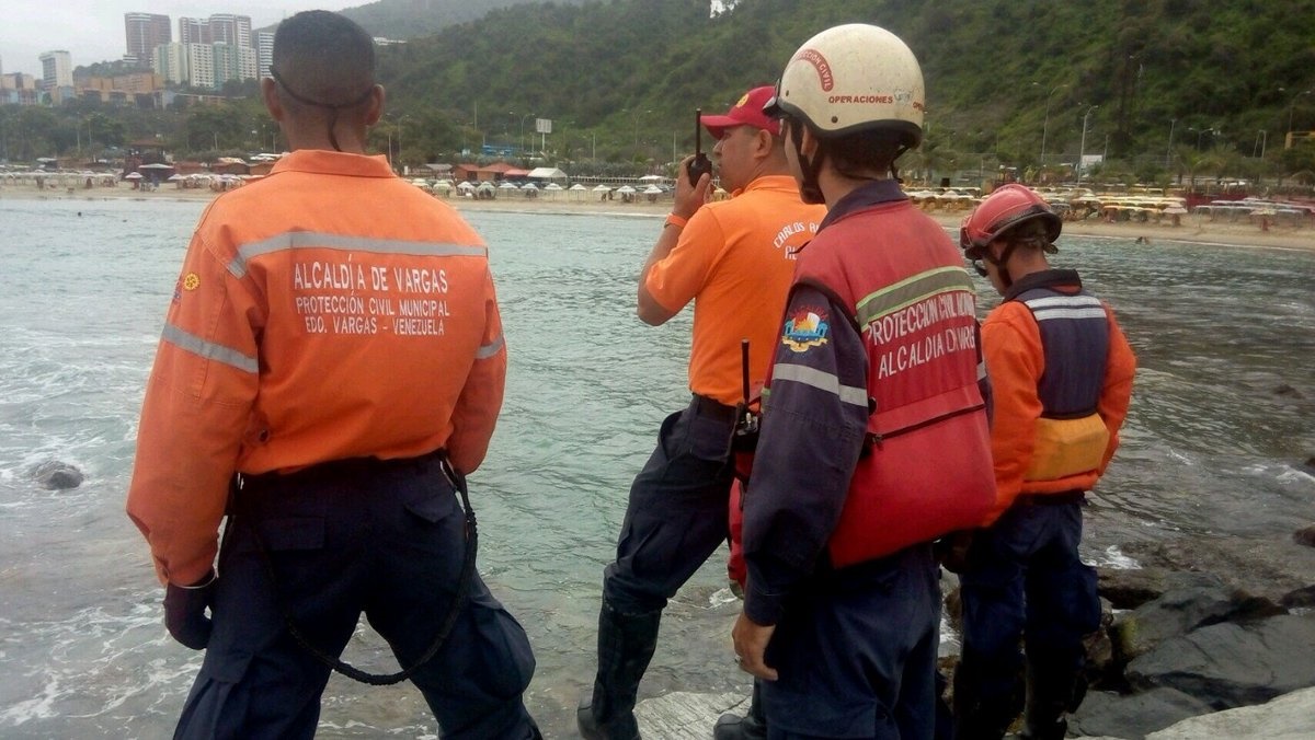 Activan alerta preventiva en Vargas ante presencia de fuertes lluvias