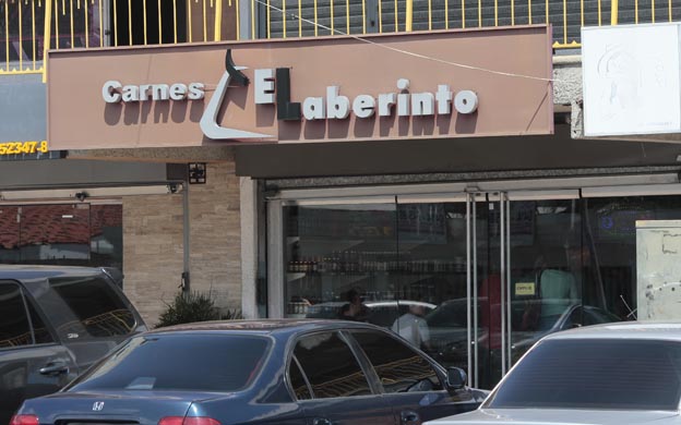 MAracaibo Venezuela 21/10/2017 Sucesos Tras varios meses sin registrarse un secuestro en la entidad zuliana, la mañana de este sábado un comerciante, dueño de la carnicería El Laberinto en La Paragua, fue sometido por varios sujetos armados que se lo llevaron sin rumbo desconocido.Comisiones del Cicpc adscritos a la Brigada Contra Extorsión y Secuestro se dirigen al sitio.