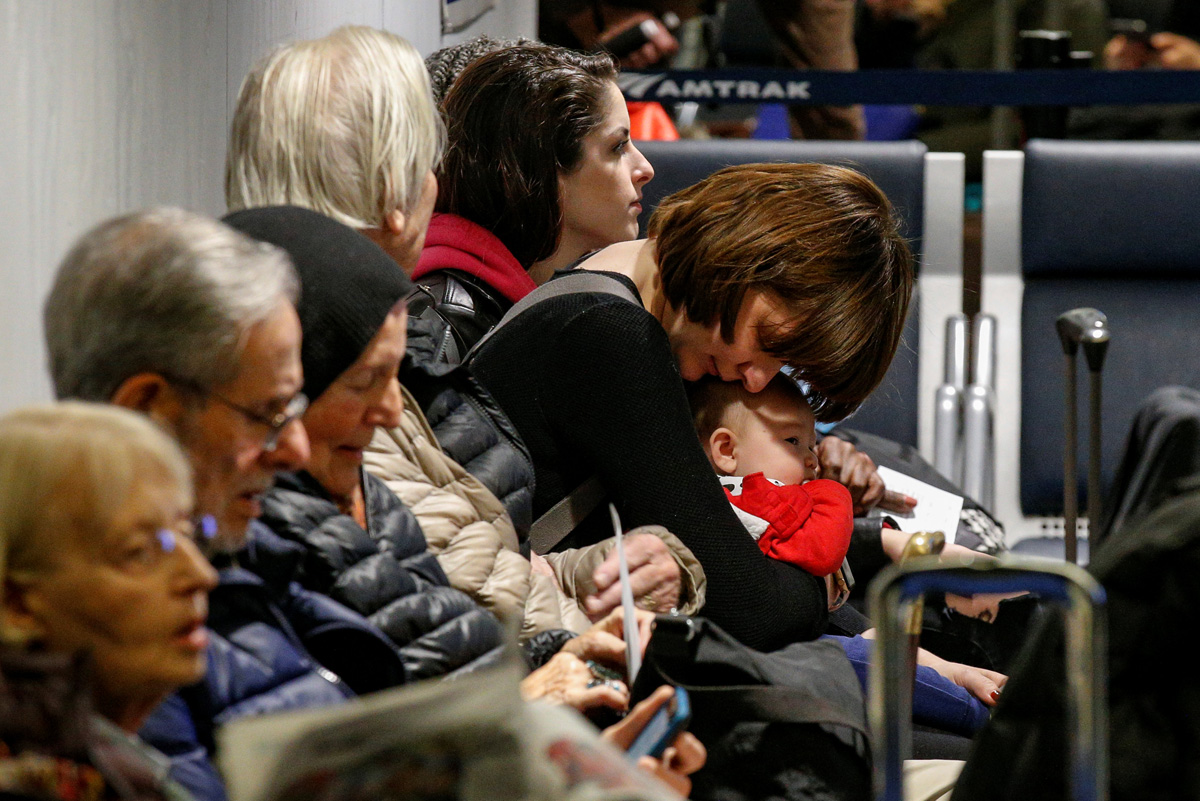 ¡Caótico! Comienzan los viajes por el Día de Acción de Gracias (FOTOS)