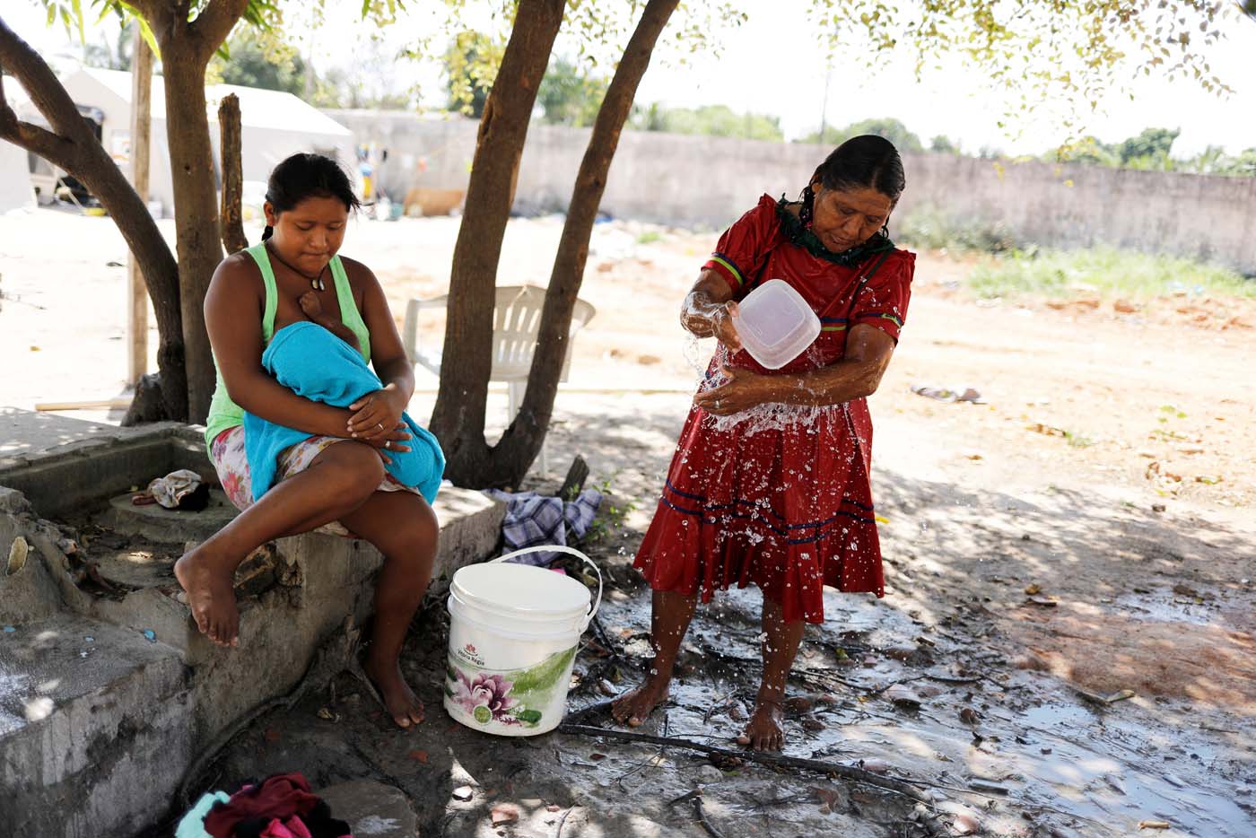 Indígenas warao huyen de la crisis en Venezuela y se lanzan a un futuro incierto en Brasil (fotos)