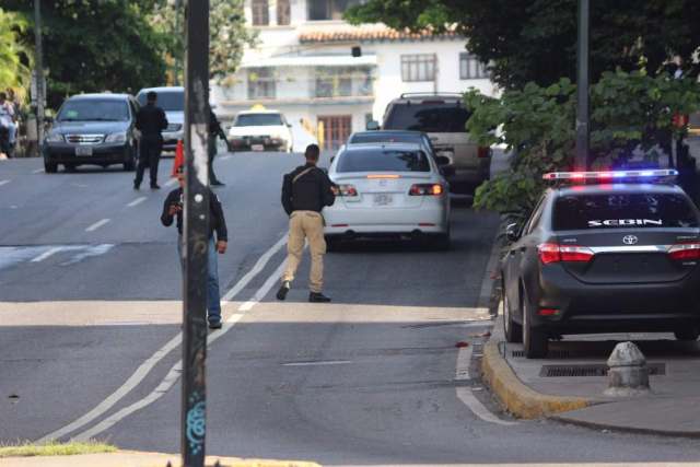 Así se encuentran los alrededores de la residencia de Freddy Guevara este sábado 4 de noviembre. Foto: Will Jimenez / LaPatilla.com 