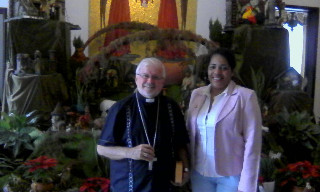 Maribel Castillo le presentó sus propuestas sociales al nuncio apostólico Aldo Giordano