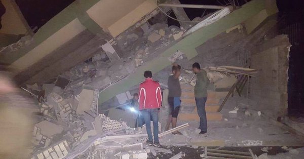 Un violento sismo deja al menos 135 muertos en Irán e Irak