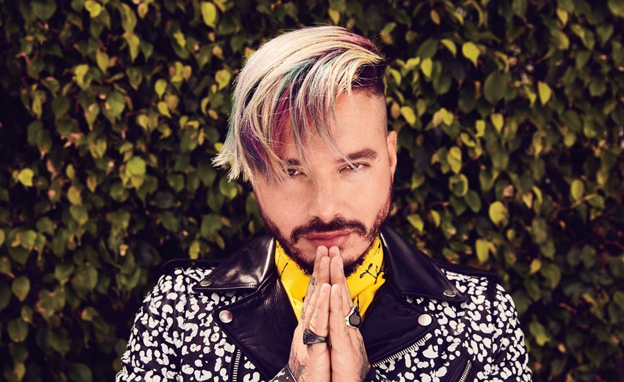 Seguidores de J Balvin se burlan de su nuevo color de cabello