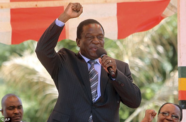 Foto vía www.dailymail.co.uk/news/article-5084379/Deposed-Zimbabwe-VP-75-London-educated-ex-spymaster.html