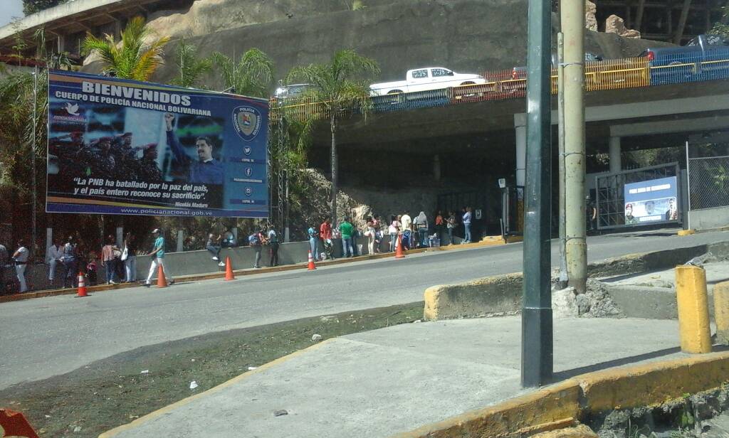 Así se encuentran los alrededores de El Helicoide este #24Dic (fotos)