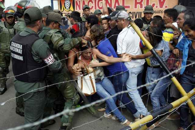 Grupos de derechos humanos dicen que el régimen de Maduro tiene al menos 600 personas como presos políticos. Carlos Eduardo Ramirez / Reuters