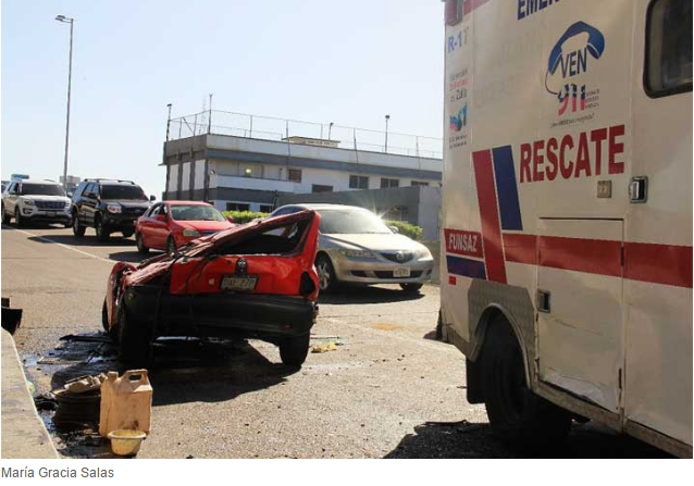 Dos mujeres murieron al caer su carro en el elevado de Delicias, Maracaibo