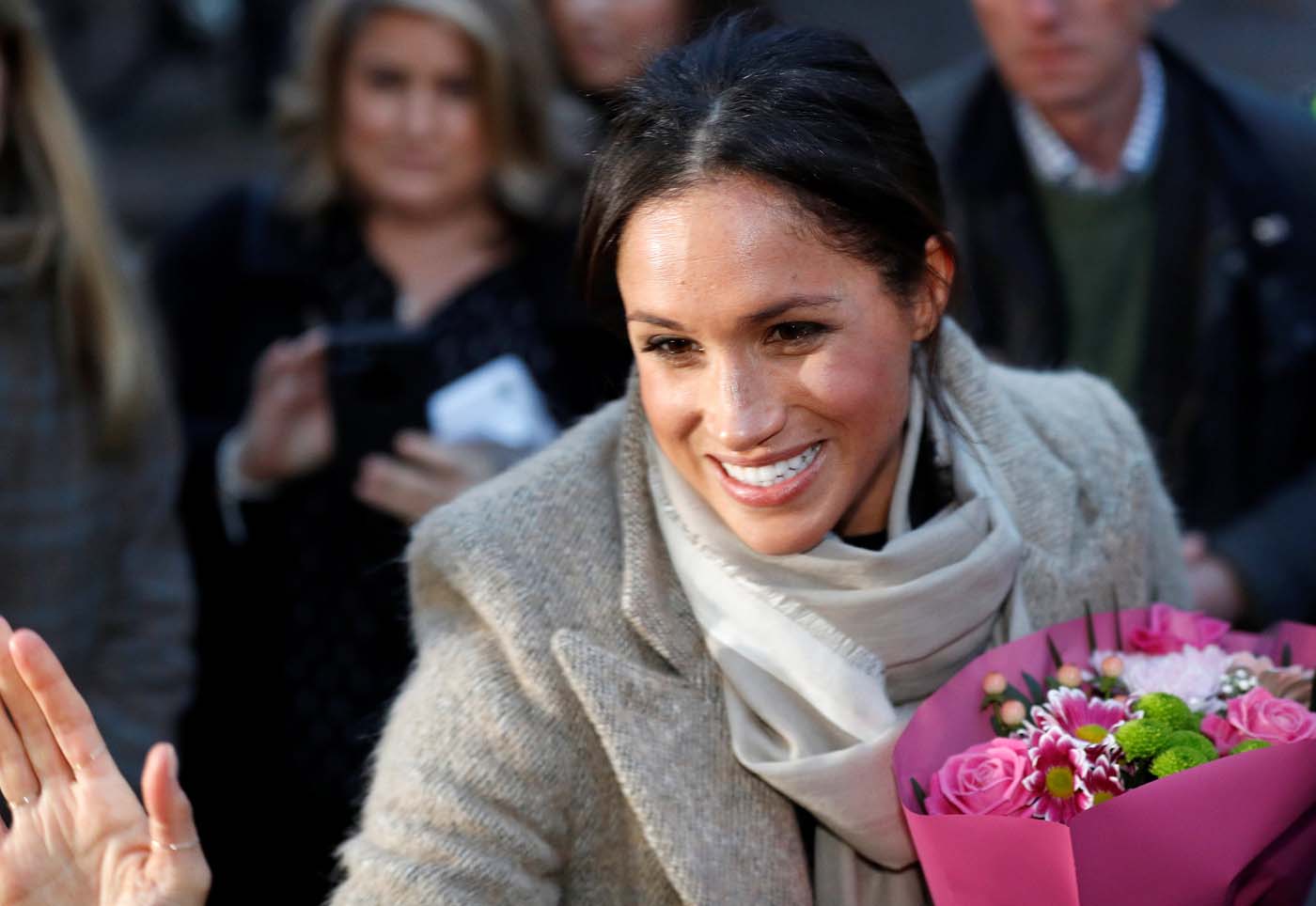 ¿Quién tendrá el honor de diseñar el vestido de Meghan Markle para la boda real británica?