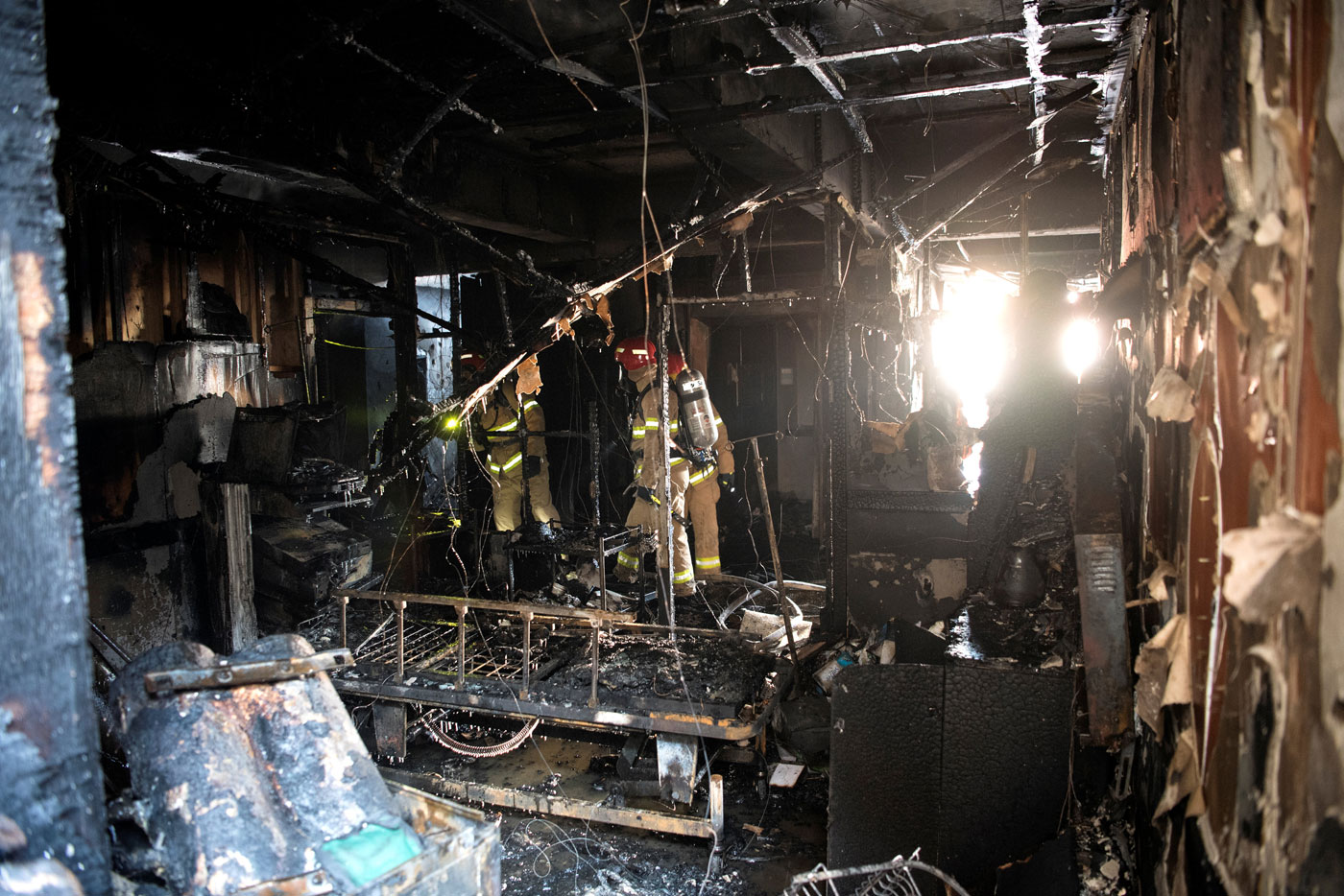 Gigantesco incendio en un hospital deja 37 muertos en Corea del Sur (fotos)