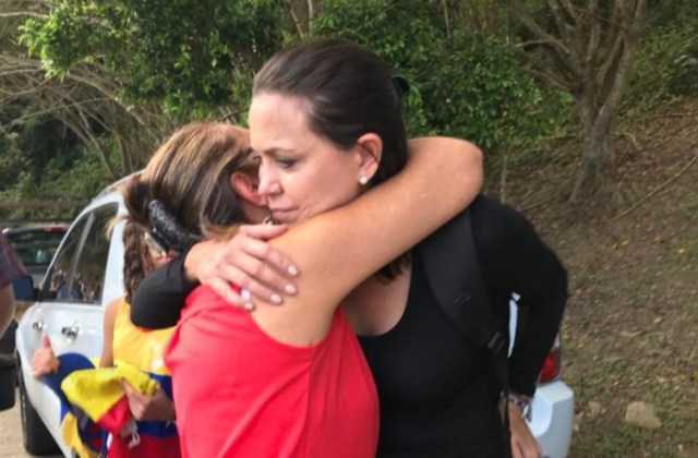 María Corina Machado en el Cementerio del Este // Foto @VenteVenezuela