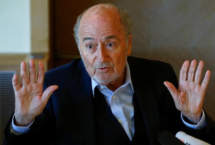 La Fifa presenta en Suiza una denuncia que salpica a Blatter