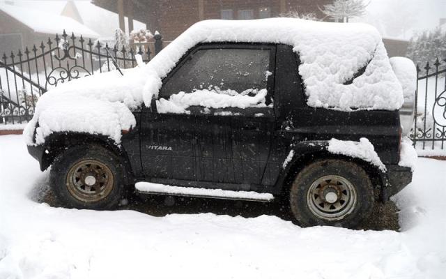 Clima nevado en Kalwaria Paclawska, en el sureste de Polonia (Foto: EFE / Darek Delmanowicz)