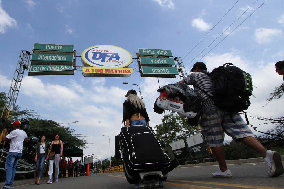 Autoridades colombianas deportaron a 50 venezolanos indocumentados