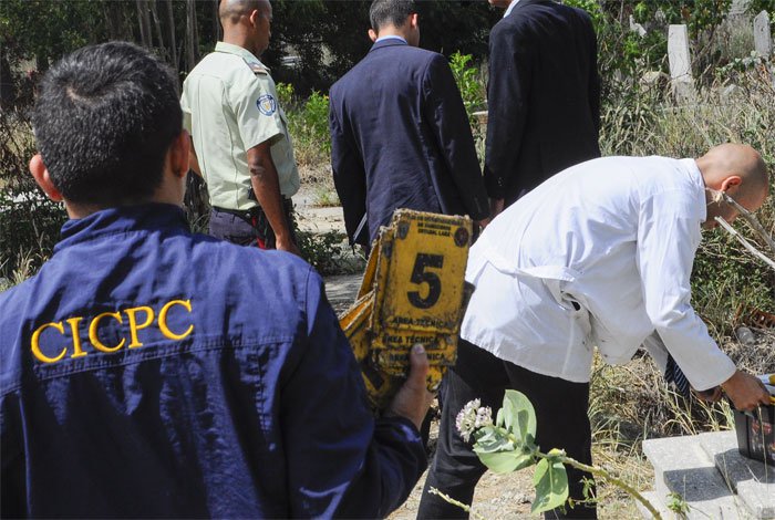 Asesinan a un hombre dentro de una fosa del Cementerio Nuevo de Barquisimeto (Fotos)