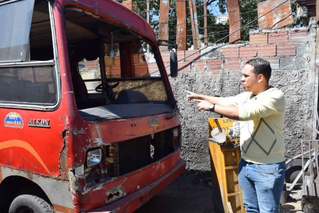 DANILO GONZÁLEZ GIRAL: "TRANSPORTISTAS Y USUARIOS SUFREN POR IGUAL EL DESMANTELAMIENTO DEL TRANSPORTE PÚBLICO" 