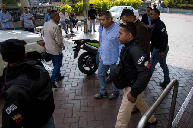 Sebin detiene a Miguel Rodríguez Torres. Foto Miguel Gutiérrez 