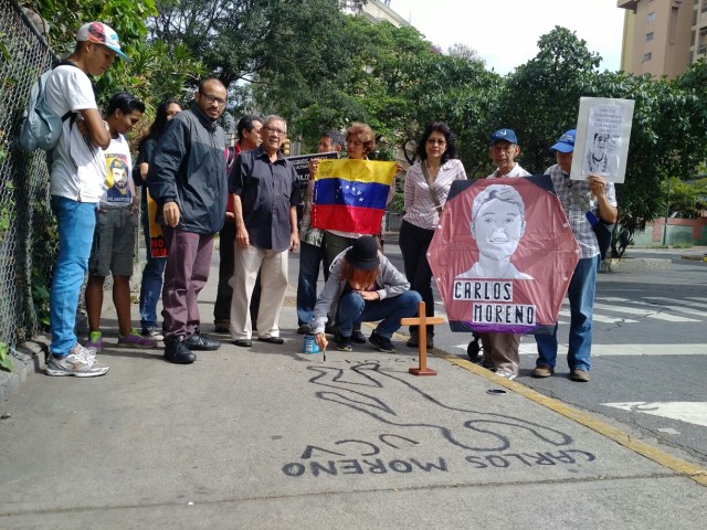 Ana Barón, madre de Carlos Moreno, agradeció el homenaje realizado a su hijo e informó que de los colectivos que perpetraron el asesinato solo cuatro están detenidos y aún no han sido pasados a juicio. Foto: Cortesía. 