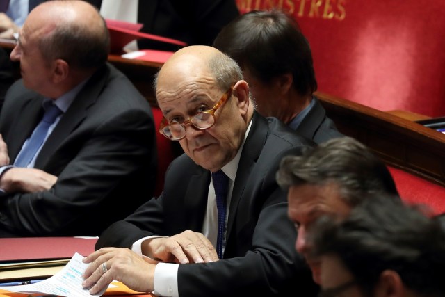 El ministro francés de Asuntos Exteriores, Jean-Yves Le Drian, asiste a las preguntas de la sesión del gobierno en la Asamblea Nacional en París, Francia, el 20 de febrero de 2018. REUTERS / Gonzalo Fuentes