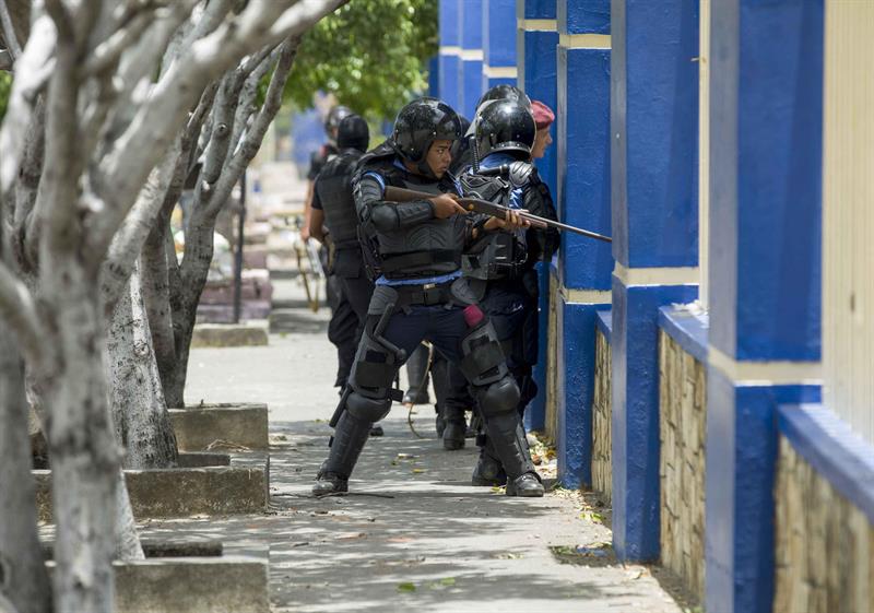 Represión deja heridos en Catedral de Nicaragua (Videos)