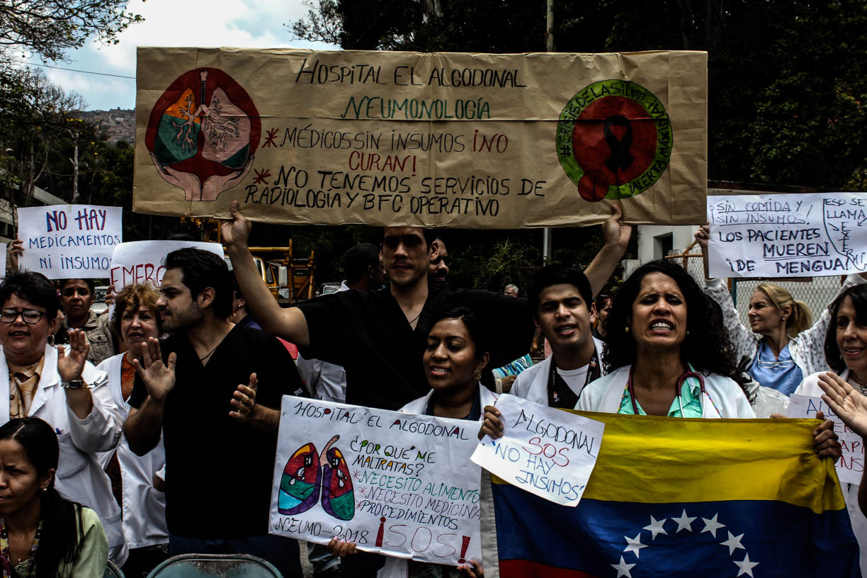 Protestas en los hospitales: Un grito ahogado en medio de la crisis (FOTOS)