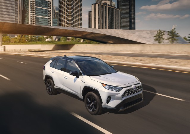 Toyota-RAV4-2019 (12)