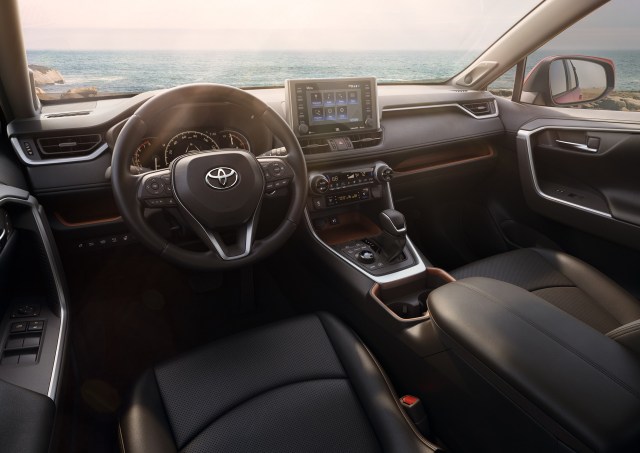 Toyota-RAV4-2019 (7)