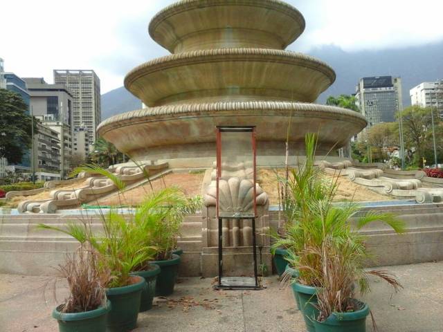 Foto: Desapareció la Virgen de Plaza Altamira / LaPatilla.com