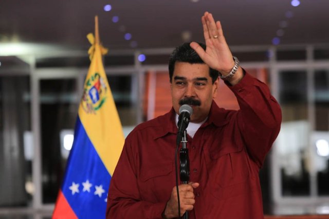 El presidente Nicolás Maduro, desde la rampa 4 del Aeropuerto Internacional Simón Bolívar. @PresidencialVen