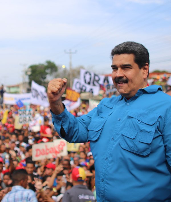 Maduro pide a falconianos que lo elijan para sacarlos del atolladero en el que los metió
