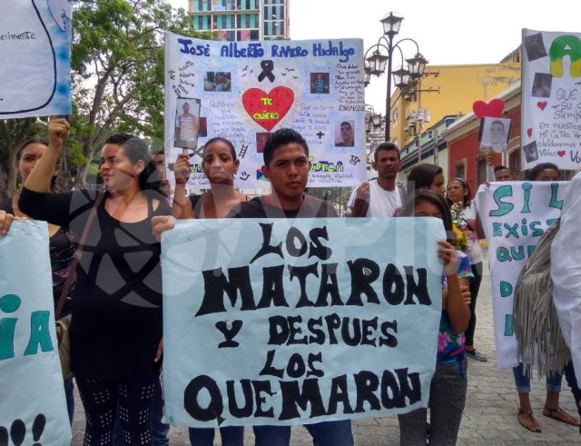 Foto: Familiares de la masacre de Policarabobo protestaron este 28 de abril / VPI