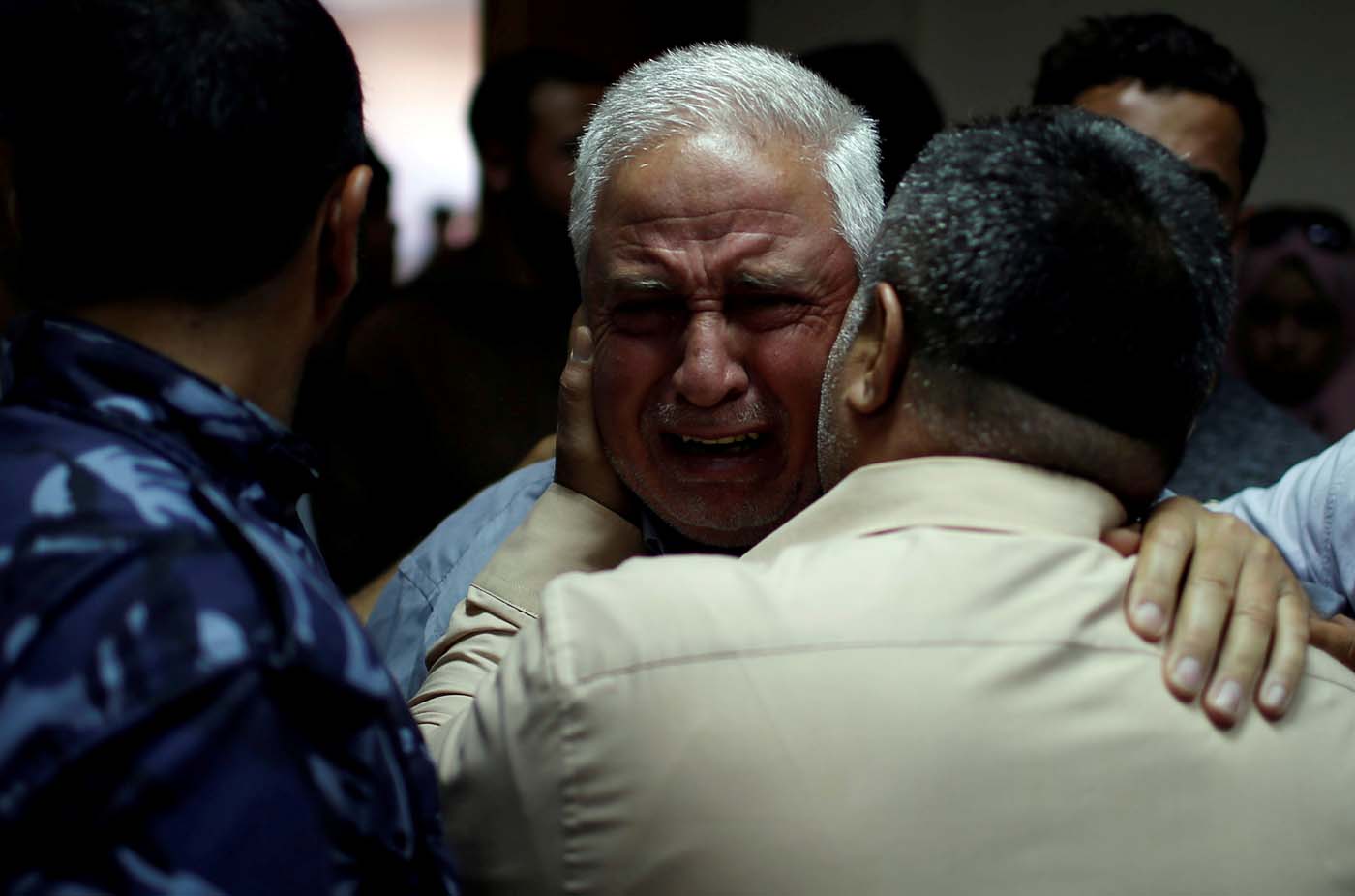 Los palestinos marchan por el derecho al retorno tras el baño de sangre en Gaza