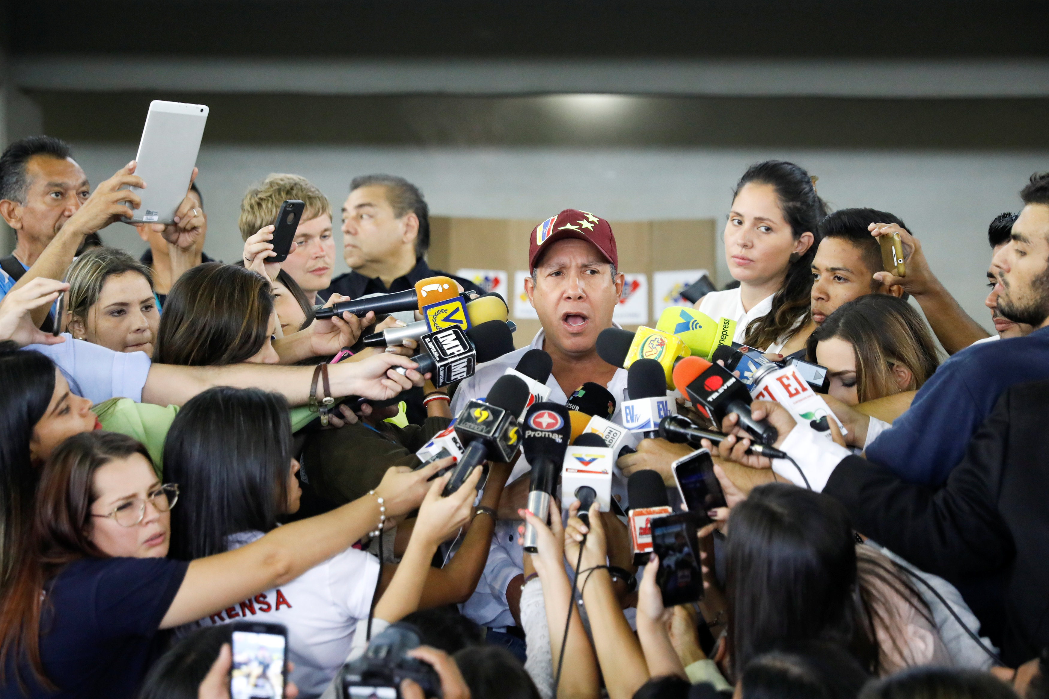 Falcón denuncia que Gobierno y CNE violan acuerdo electoral #20May (Video)