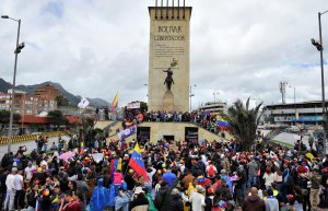 Venezolanos en Bogotá protestan contra el proceso ilegítimo de este #20May (Fotos + Video)