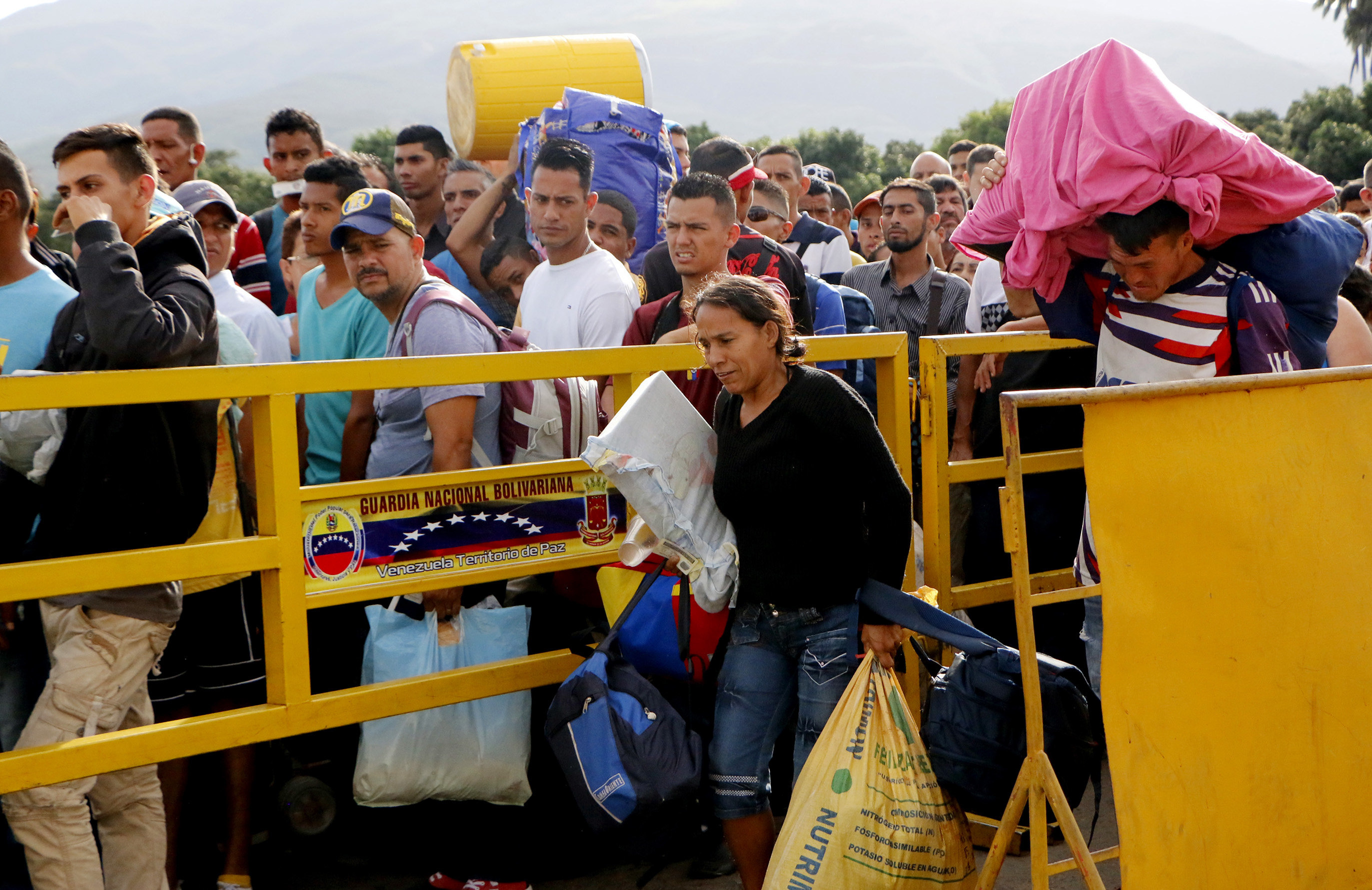 Éxodo sin precedentes de venezolanos profundiza problemas sociales en América