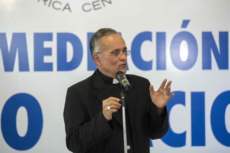 Amenazan de muerte a obispo mediador en diálogo de Nicaragua