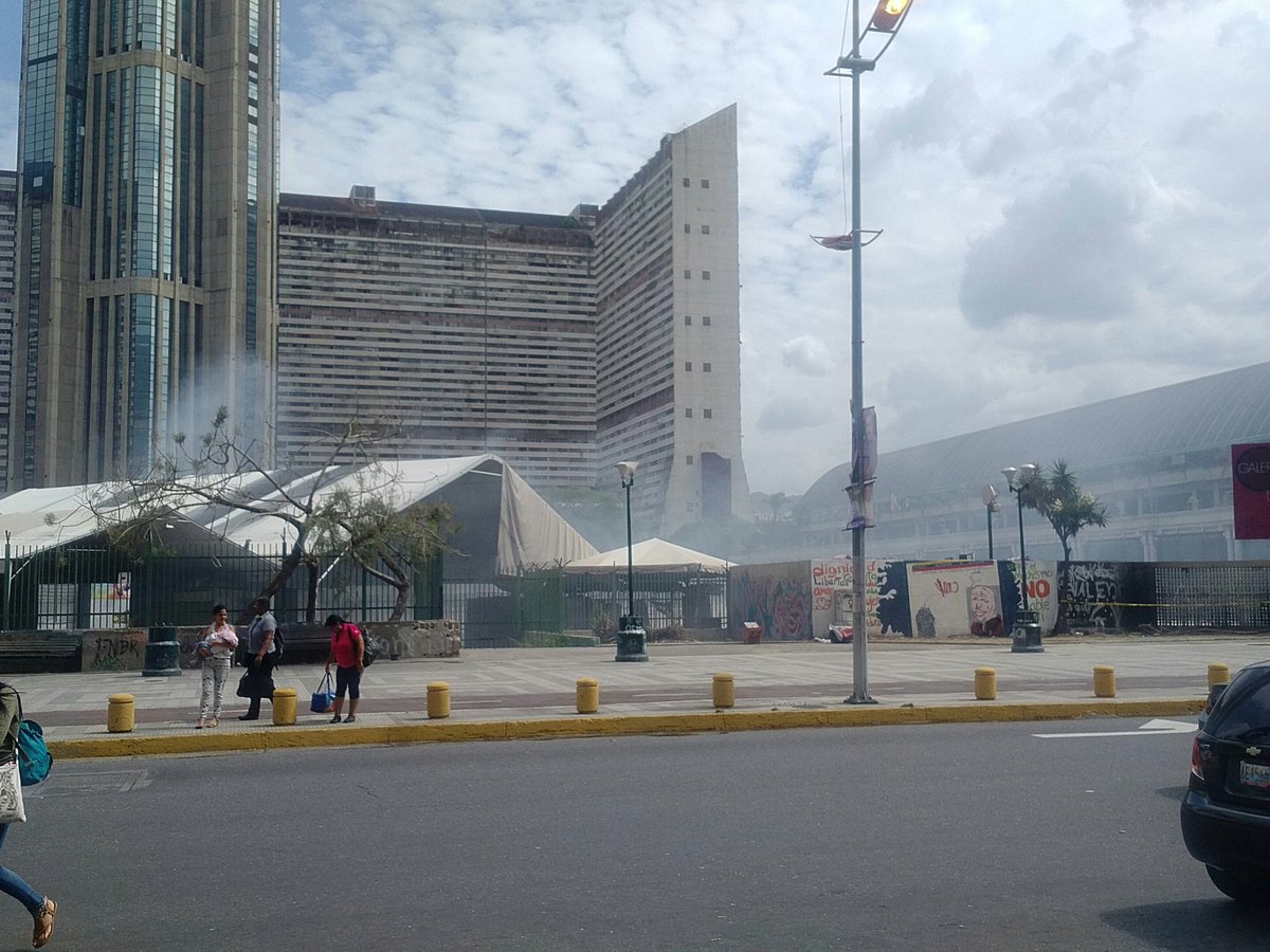 Se incendió mercado de Bellas Artes #6May (Fotos)