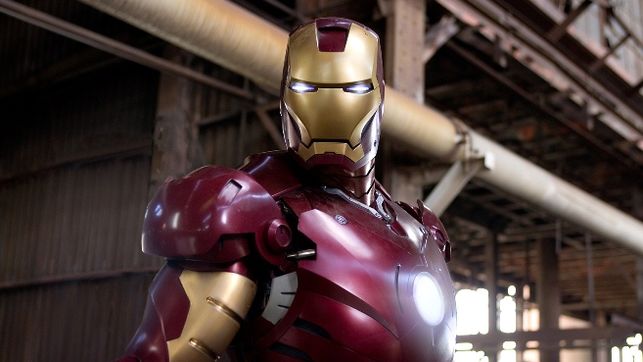 Captaron un supuesto ovni con la forma de “Iron Man”… pero no era lo que esperaban (Fotos)