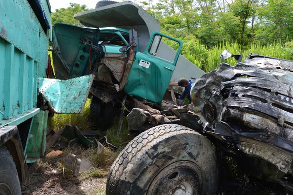 Accidente de tránsito ocurrido en la carretera hacia el municipio de Manzanillo, a 10 kms. de la ciudad de Bayamo, en la provincia Granma, Cuba, el 11 de junio de 2018.   ACN  FOTO/ Armando Ernesto CONTRERAS TAMAYO/ rrcc