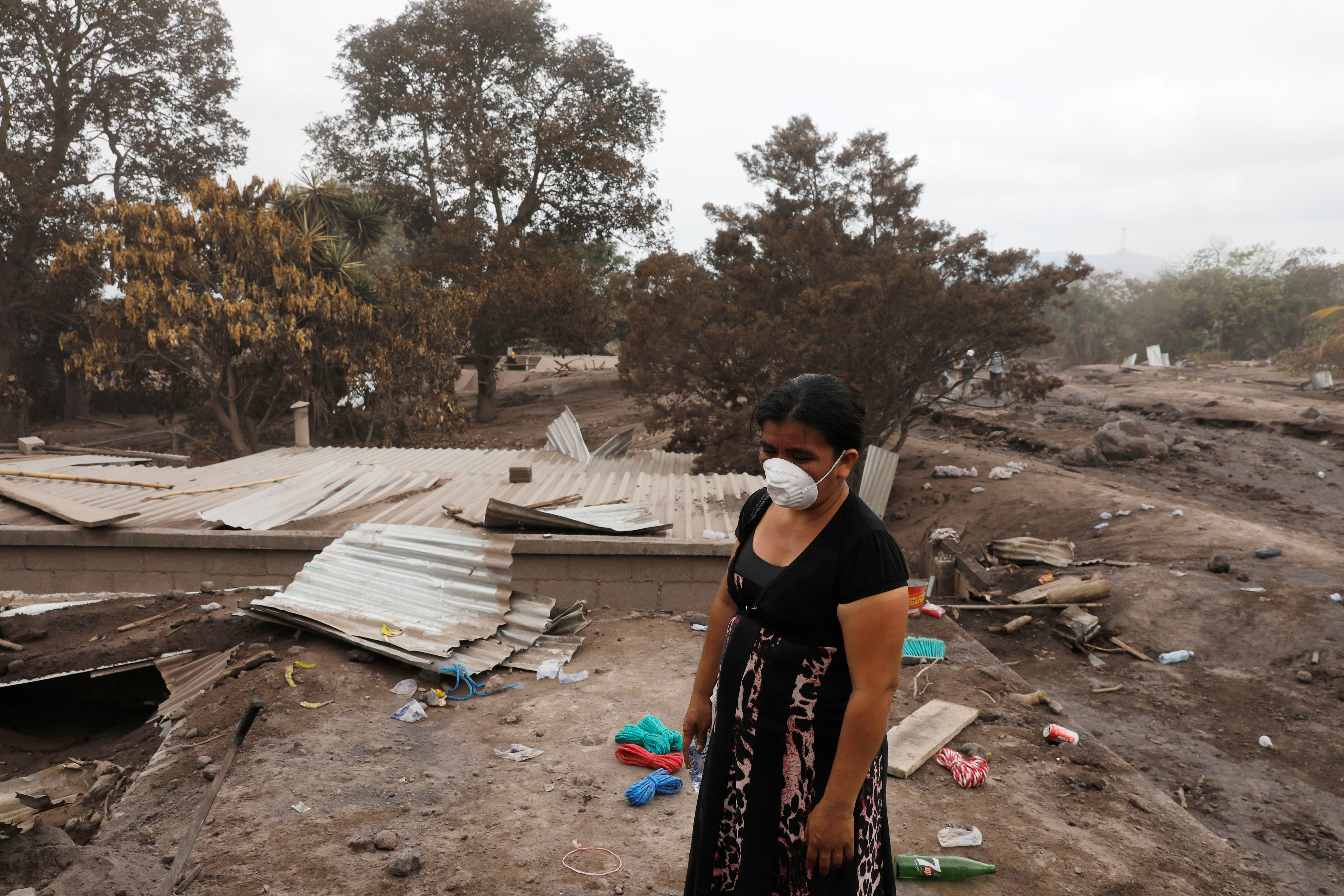 Sube a 109 la cifra de muertos por erupción del Volcán de Fuego en Guatemala