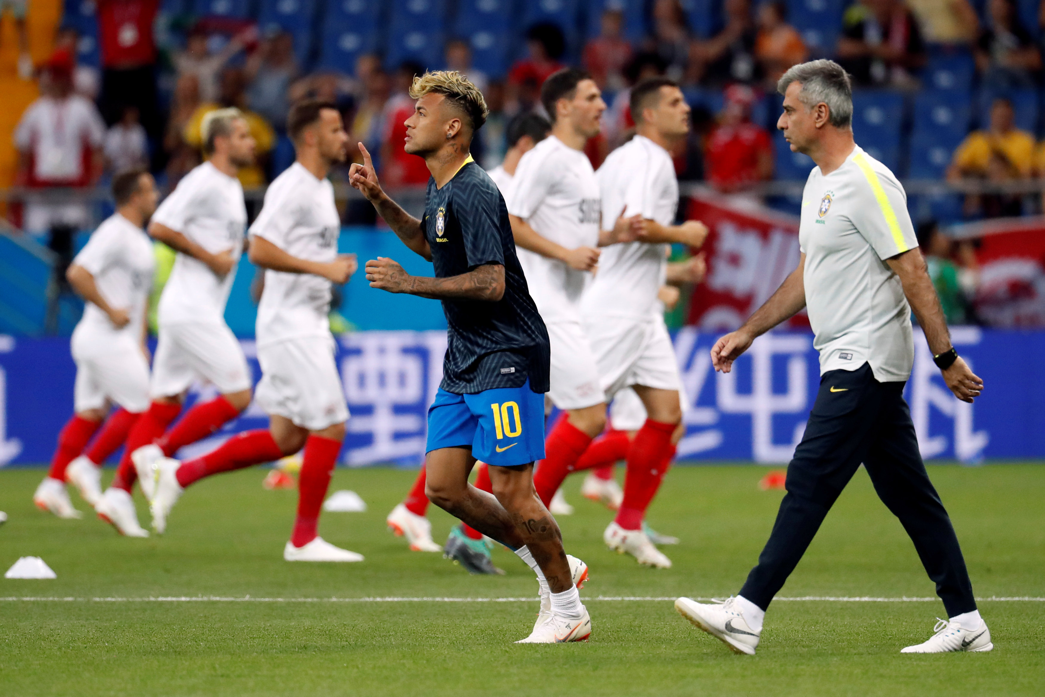 Neymar es titular con Brasil ante Suiza en el debut en el Mundial