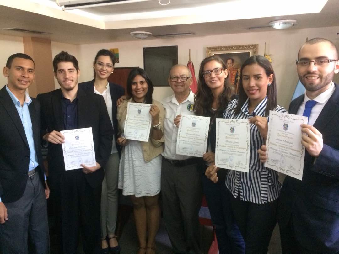 Dirigentes Juveniles de AD reciben reconocimiento a su lucha en Naguanagua