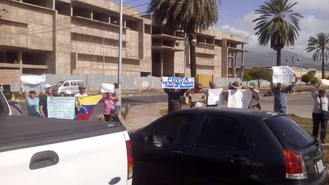 Foto: Pensionados y ex trabajadores  de Pdvsa protestan en Nueva Esparta / Reporte Confidencial