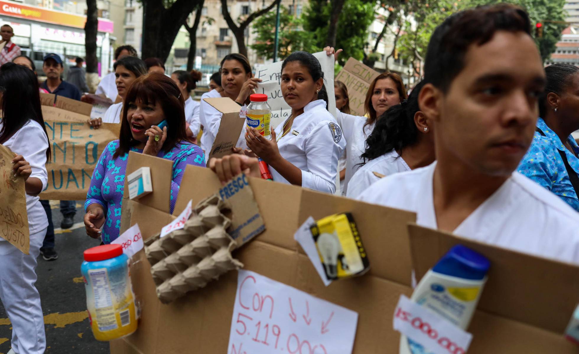 Harta de los bajos sueldos, esta enfermera se las cantó a Maduro (Video)