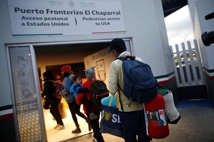 El Gobierno de EEUU reunifica a 52 niños salvadoreños de los 145 separados